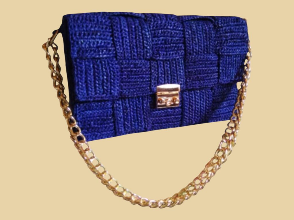 Sac à main damier bleu électrique