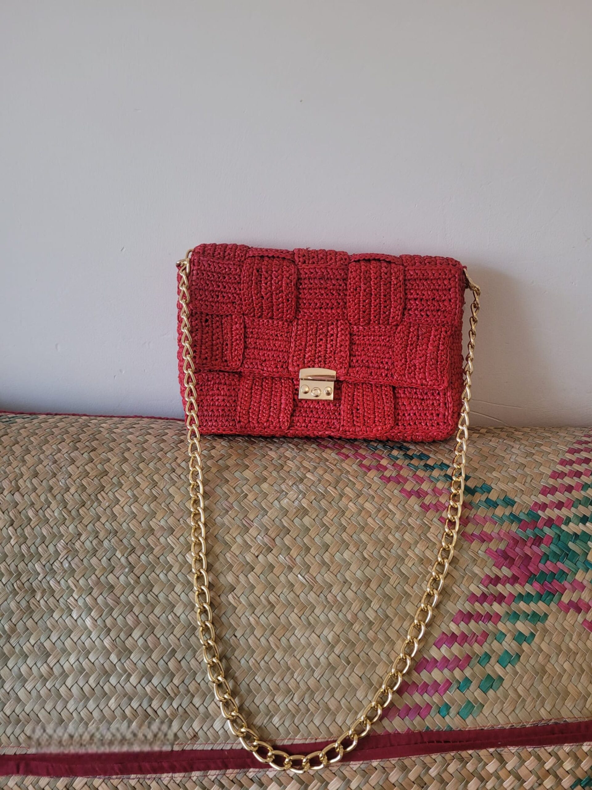 Sac à main rouge damier – Image 2